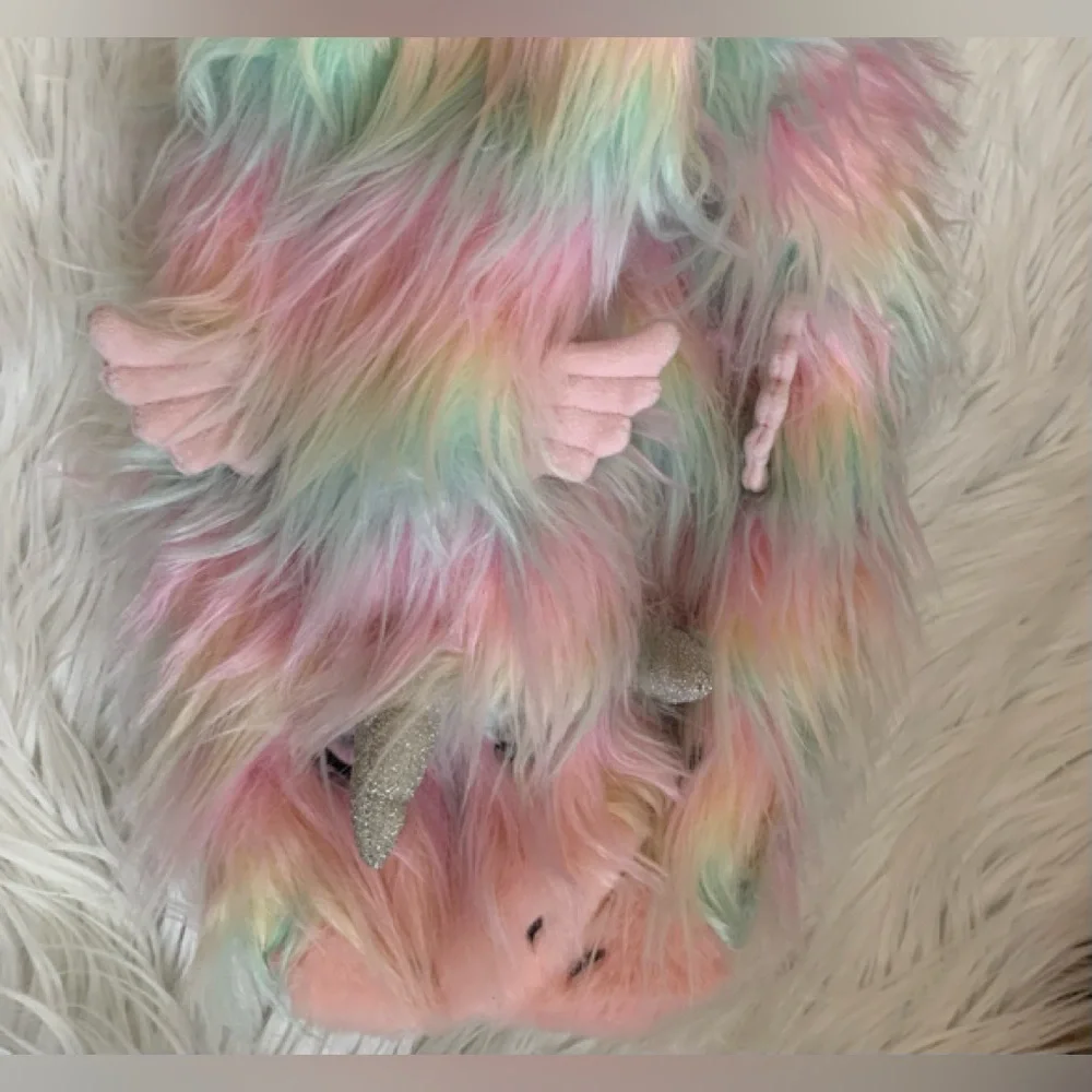 OOOH GEEZ OOOH YEAH rainbow funcky unicorn novelty slipper socks NWT one size